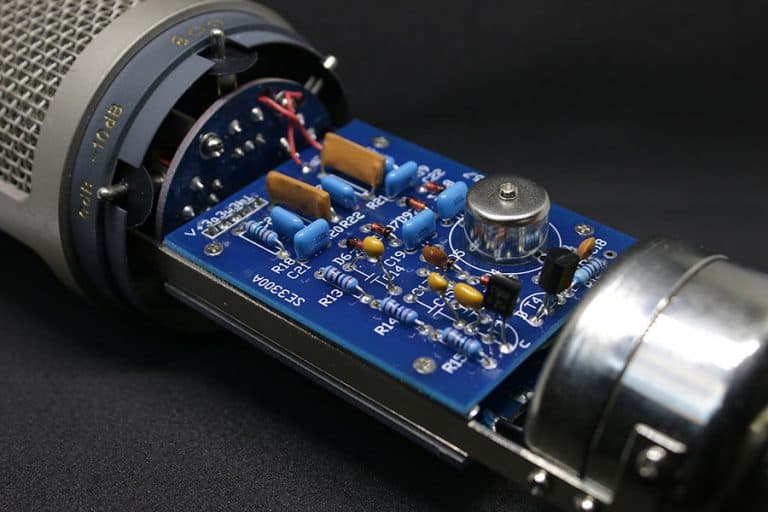 Condenser vs Dynamic Mic for Podcasting Head to Head TSP